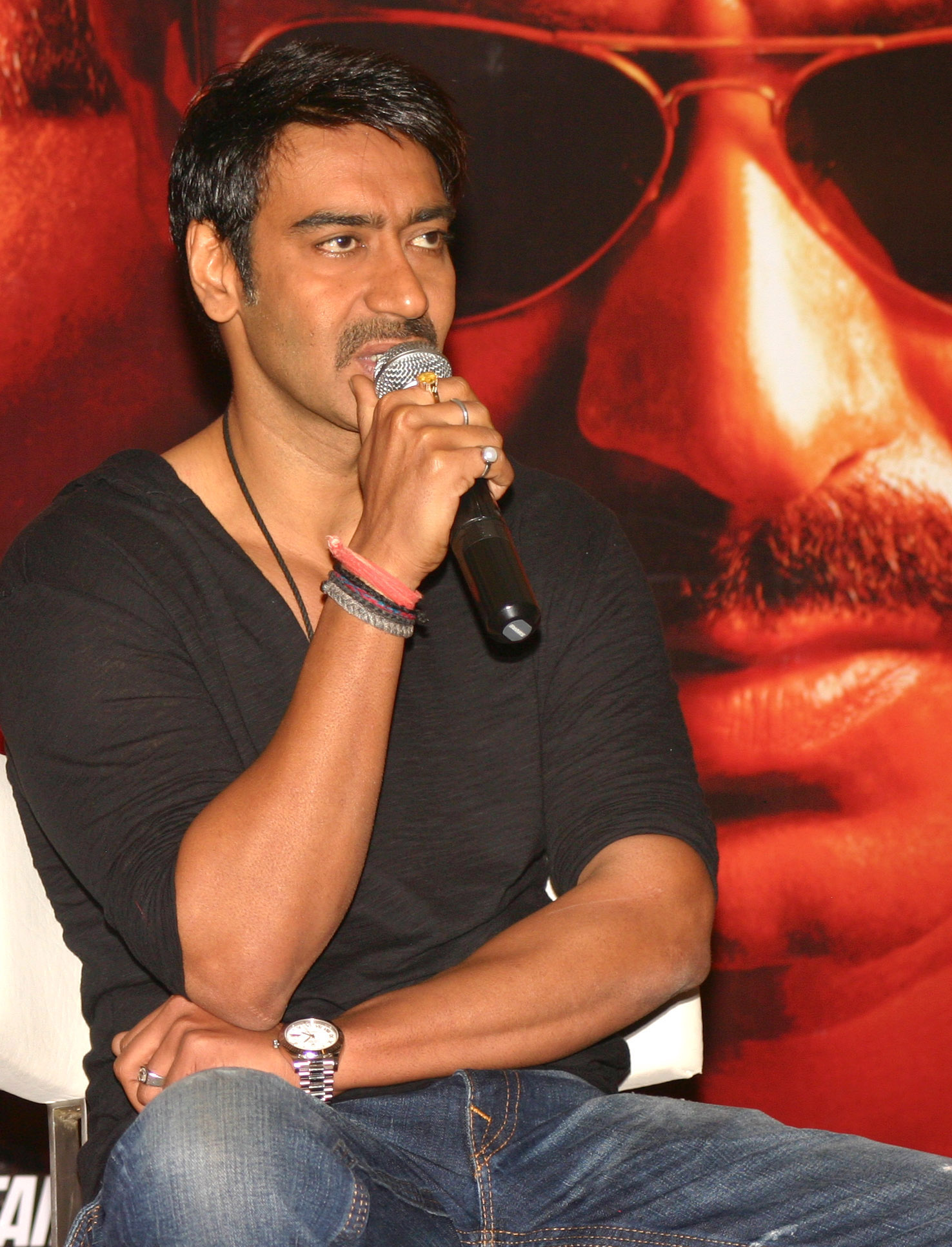 Ajay Devgan at a press meet to promote Singham pictures | Picture 47415